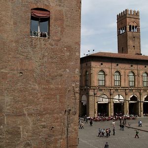 Casa Isolani Luxury Rooms Piazza Maggiore 1
